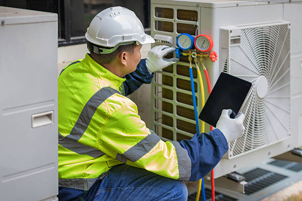 Professional Hvac Maintenance technician working in Shrewsbury, MA